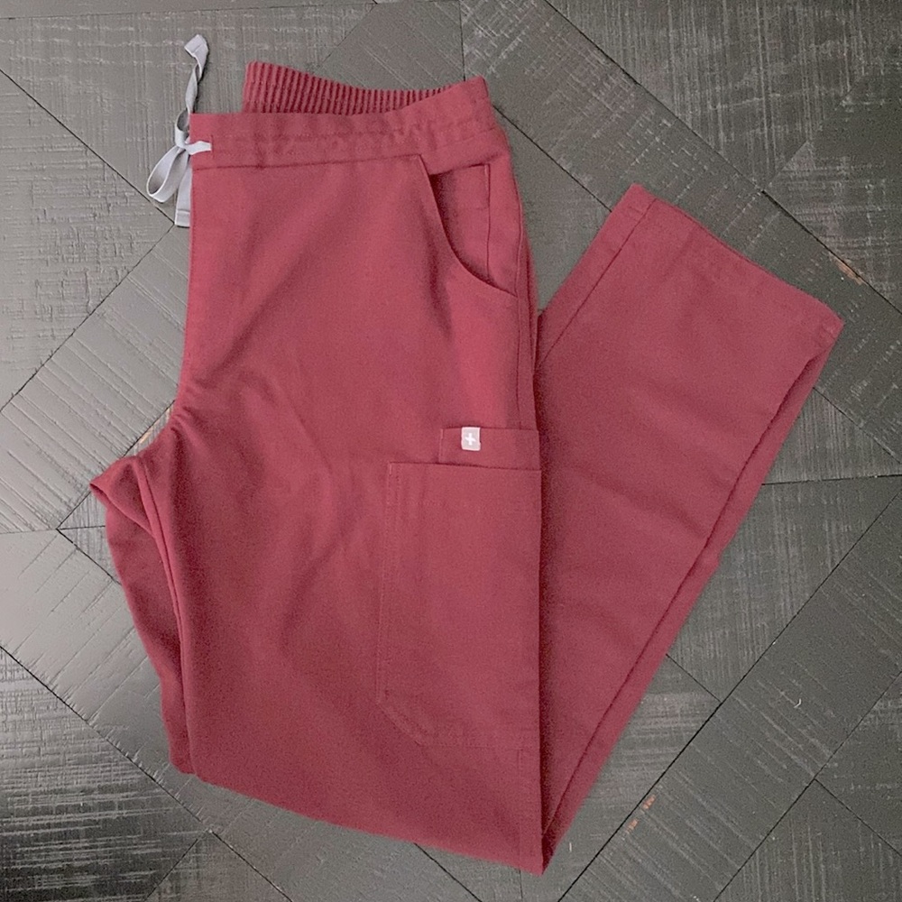 Burgundy Figs Cargo Scrubs size small.